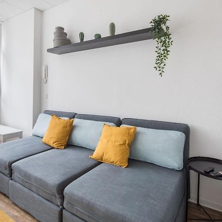 Spacious 2 Bedroom Apartment Hamburg Exterior photo