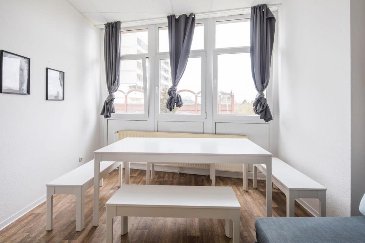 Spacious 2 Bedroom Apartment Hamburg Exterior photo