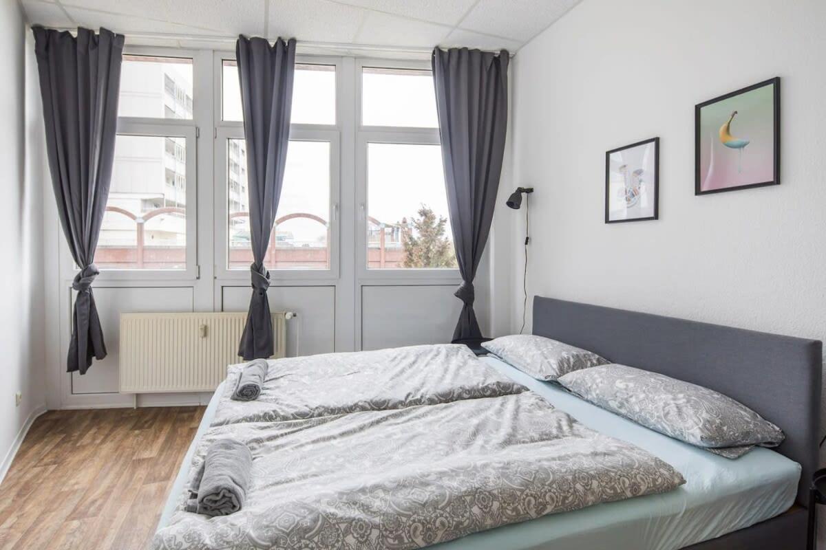Spacious 2 Bedroom Apartment Hamburg Exterior photo