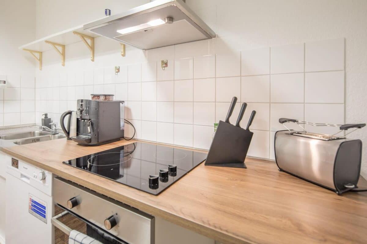 Spacious 2 Bedroom Apartment Hamburg Exterior photo